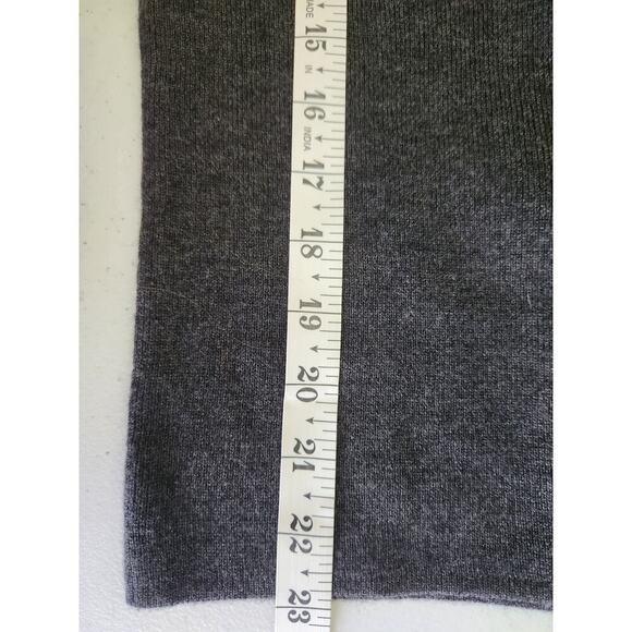 Emanuel Ungaro Vintage sweater sz M wool/cashmere old Money capsule Wardrobe - Picture 6 of 6